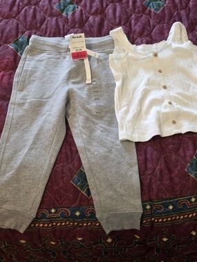 Marshalls Girls Grey Joggers Size 4 & White Zara Button Tank Set 4-5